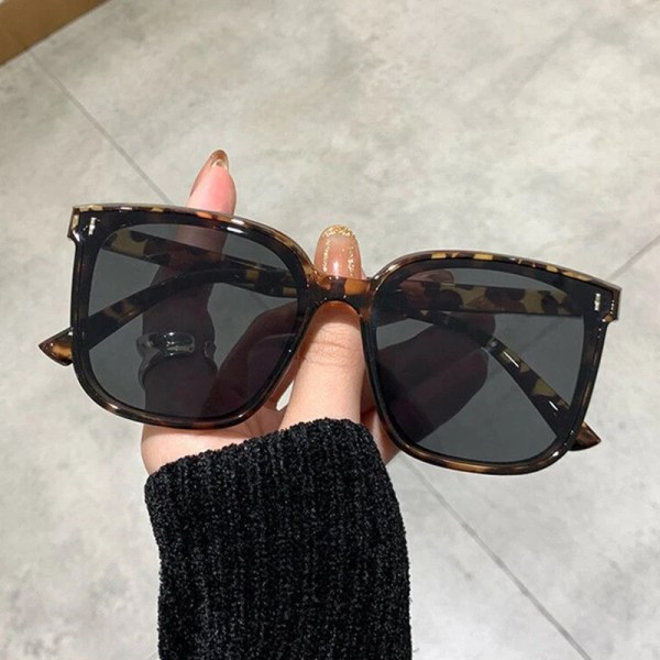 OIMG Vintage fyrkantiga solglasögon Dam överdimensionerade solglasögon Herr Retro Svarta Solglasögon Skärmar Goggle UV400 Oculos De Sol tan As Picture