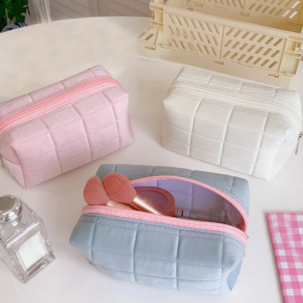 Stor kapacitet Rosa Vit Blå Plysch sminkväska Case Söt studentförvaringsväska Mjuk multifunktionell kosmetisk väska Organizer White(.302)