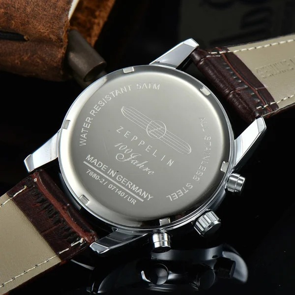 Ny Zeppelin Watch Top Vattentät Läder Business Casual Quartz Watch Herrs tre ögon multifunktionskronografklocka Type 2