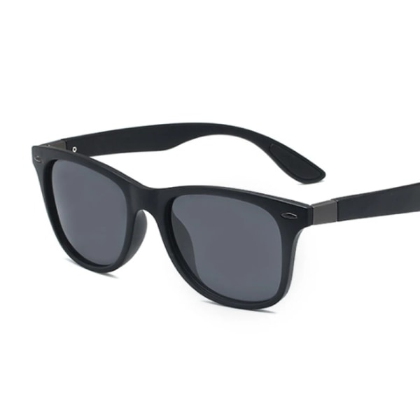 Nytt mode fyrkantiga dam polariserade solglasögon Kvinna Mans glasögon Klassisk Retro märkesdesign Körning Solglasögon Kvinna UV400 Sand black