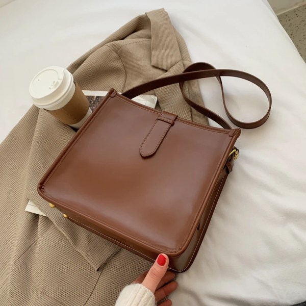 Ny Elegant Mode Kvinnor Bucket Bag Stor Kapacitet PU Läder All-match Axelväskor Dam Textur Enfärgad Handväska brown (20cmMax Length30cm)