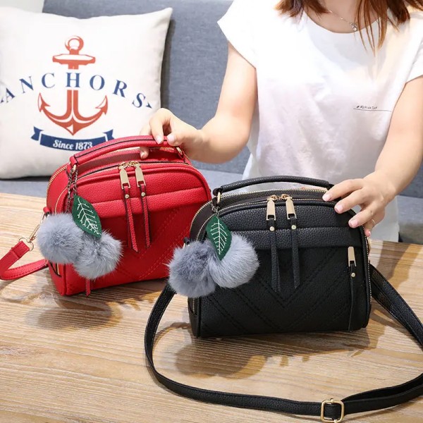 PU-läder liten handväska för kvinnor flicka mode tofs messenger väskor med boll Kvinnliga axelväskor Dam Party Crossby-väska nylon-red 22x12x17cm