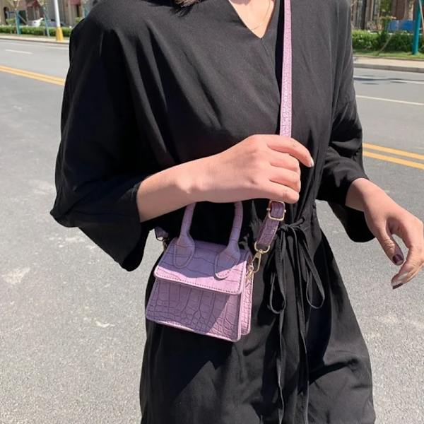 Mini tygväska Krokodilmönster Flip Messenger Crossbody-väska Enkel kvinnlig axelväska Liten fyrkantig damhandväska Ny Red-2