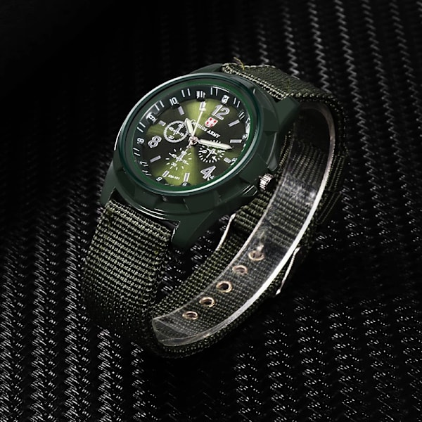 Herr Watch Nylon Militär Man Quartz Klockor Tyg Canvas Armband Casual Cool Män Sport Rund Urtavla Relogios Armbandsur Black