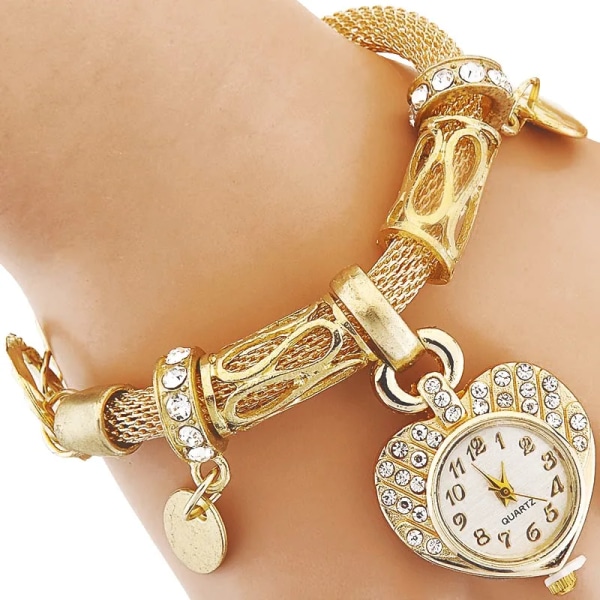 Casual Klockor Kvinnor älskar Mode Kvartsklocka Watch Armbandsklocka Watch Armbandsur Lady Clock Relogio Feminino Gold