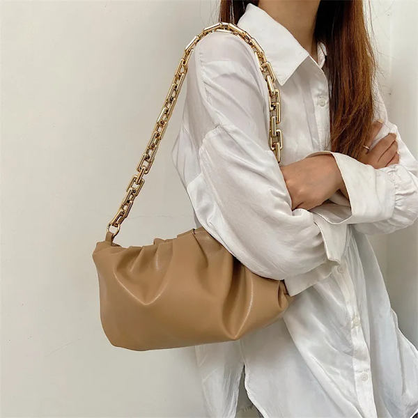 Retro Kvinnor Dumplings Messenger Bag Designerkedja Nytt mode Moln Kvinnlig Crossbody Axelväska Tide Handväska Clutchväska PE 28X17X9cm