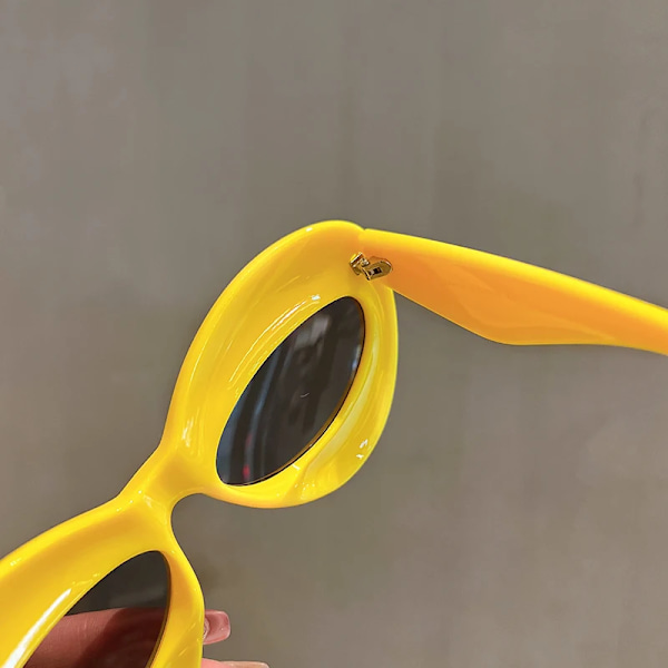 Roliga solglasögon Kvinnor Modemärke Designer Oversized Punk Solglasögon Män Party Hip Pop Solglasögon Gafas De Sol Mujer Red as picture shows