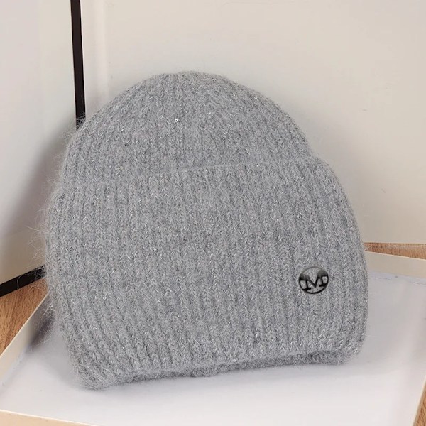 Ins Solid Shiny Color Beanies SkulliesLetter Kvinna Fluffig Vinterhatt För Matchande Varm Mjuk Present letter logo27