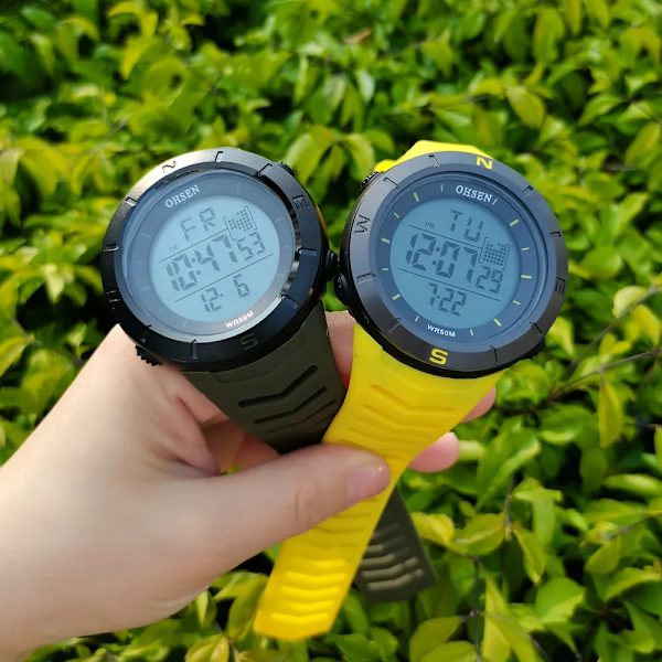Digital watch Militär Vattentät Sport Märklockor Gult band 50M Dykning Mode Elektroniskt armbandsur Taktiska manklockor Red watch