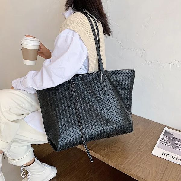 Vävda galler axelväska för kvinnor med stor kapacitet tygväskor Designer lyxig handväska för kvinnor Mode högkvalitativ underarmsväska Black shoulder bag