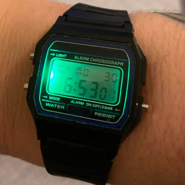 Watch Mode LED Digitala klockor Man Sport Militär Armbandsur Vintage Silikon Armband Elektronisk klocka Reloj Hombre Gray