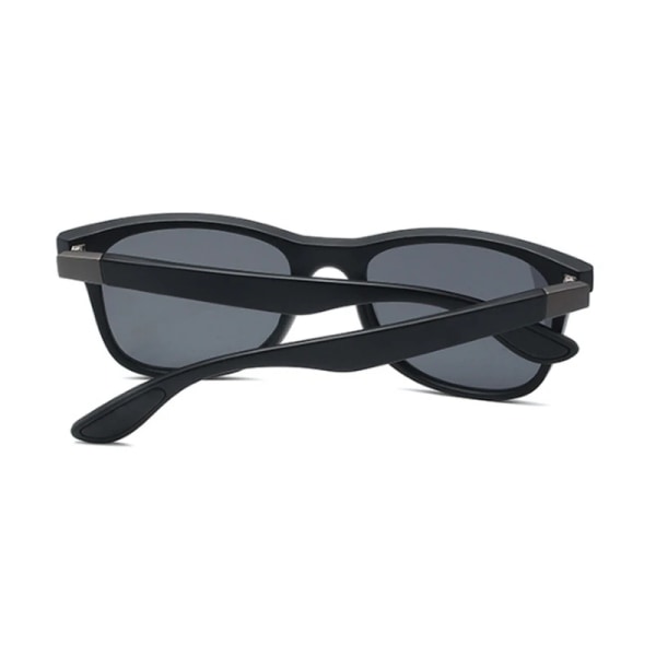Nytt mode fyrkantiga dam polariserade solglasögon Kvinna Mans glasögon Klassisk Retro märkesdesign Körning Solglasögon Kvinna UV400 Black Gray