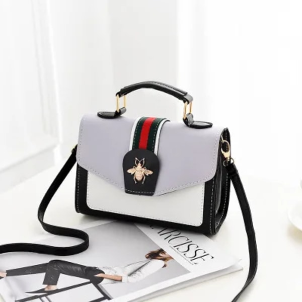 Kvinnor Designer Contrast Handväska Kvinna Ny Klassisk Crossbody-väska Flikväska Läder Axelväska Damväska Light Grey