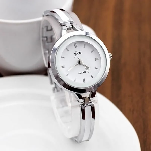 2023 Berömt varumärke Rose Gold Silver Casual Quartz Watch Dam Mesh Rostfritt Stål Klänning Dam Klockor Relogio Feminino Clock Silver