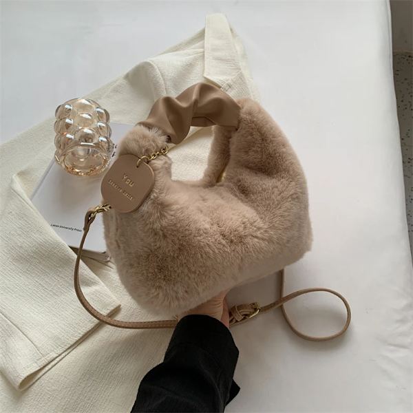 lyxig design handväskor för kvinnor vinter ny varm mjuk plysch tygväska shoppingväskor Messenger Axelväska dam plånböcker Khaki