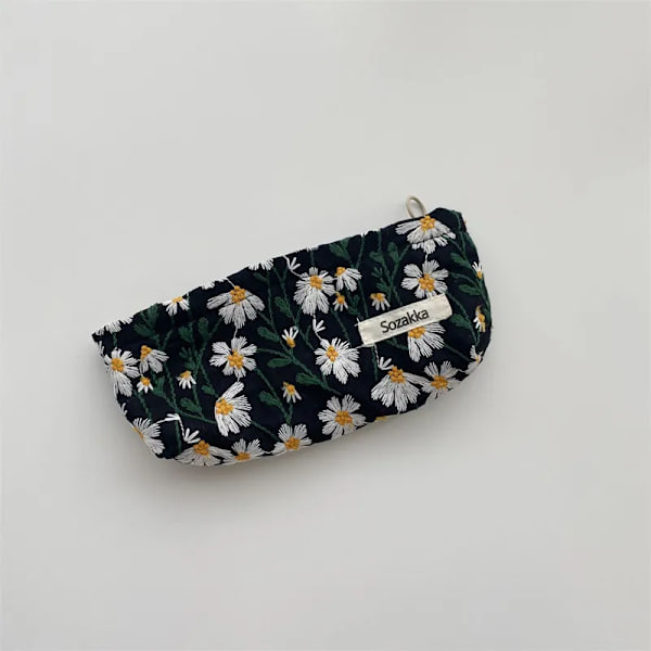 Kvinnor Kosmetikväska Broderi Daisy Floral Koreansk resor Toalettväska Canvas Case Sminkfodral Organizer Case S Black