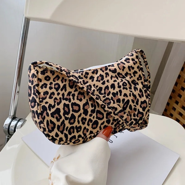 Kvinnor Axelväska Mode Djurmönster Print Bag Casual Nylon Butterfly Leopard Zebra Cow Print Handväska Kvinnor Underarmsväskor Leopard