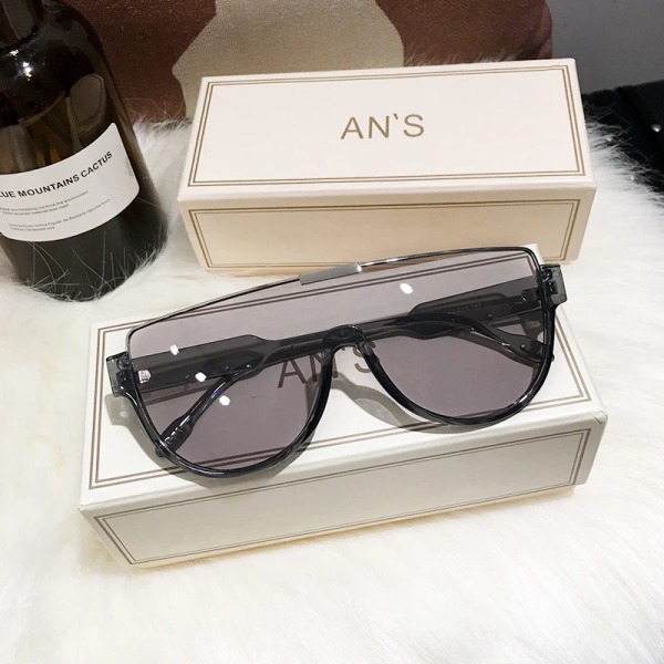 MS New Women Fashion Solglasögon UV400 Brand Designer Högkvalitativ Gradient Kvinnliga Oculos med Box Shades för kvinnor CO1