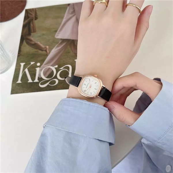 Retro Square Quartz Digital Mini Dial Casual Armbandsklockor Läderrem Fashionabla klocka Vattentät armbandsur för kvinnor Black