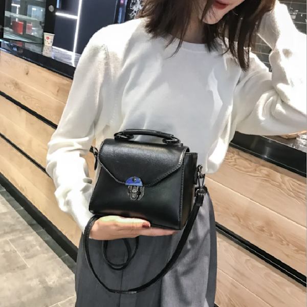 Kvinnlig väska Nytt modelås Axelväska Enkel Retro Portabel Pu Läder Liten fyrkantig väska Сумка Женская Багет black one size