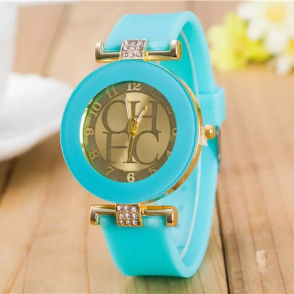 2022 Ny DQG Fashion Luxury Geneva Watch Crystal Quartz Watch Guld Silikon Watch Zegarek Damski C