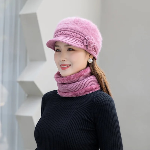 Ny vintermössa Tjock varm stickad mössa Halsduk Vantar 3-delars set för kvinnor Elegant blommig basker Utomhus Skidåkning Ridhjälm leather pink 2pc