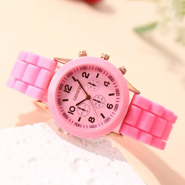 Mode Damklockor Elegant Damklänning Quartz Watch Lyx Dam Rosa Silikon Jelly Armbandsur Flickor Presenter Reloj Mujer Pink