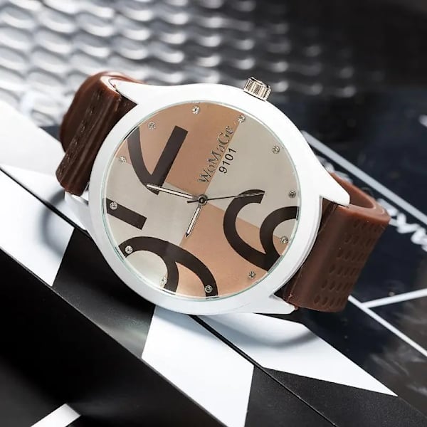 Womage Watch Dam Gröna Klockor Mode Big Number Quartz Armbandsur Dam Dam Gilrs Silikon Sportklockor reloj mujer Brown