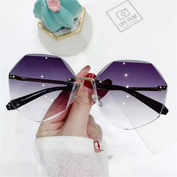 2023 Märke Mode Kvinnlig UV400 Tea Gradient Solglasögon Kvinnor Ocean Water Cut Trimmad lins Metall Böjda tempel Solglasögon 06 Glasses