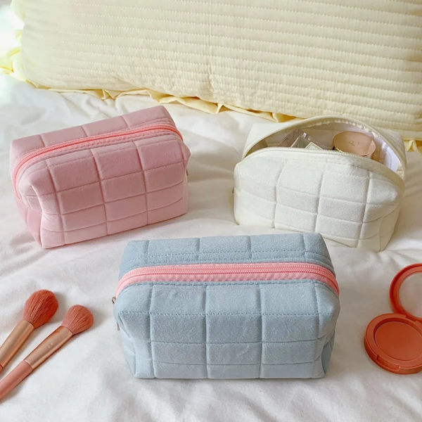 Stor kapacitet Rosa Vit Blå Plysch sminkväska Case Söt studentförvaringsväska Mjuk multifunktionell kosmetisk väska Organizer White(.302)