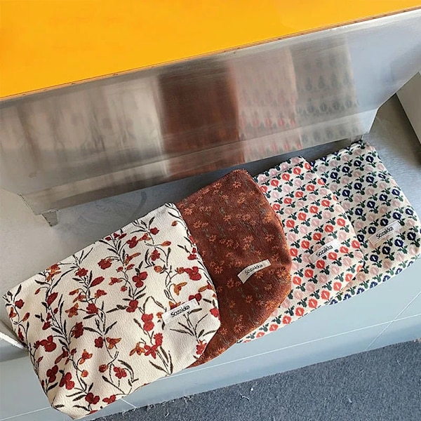 Ny Fashoin print dam kosmetikaväska Retro blomma dam Clutch handväska Resehandväskor Skolflickes penna förvaringsväskor Apricot