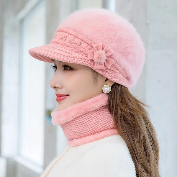 Ny vintermössa Tjock varm stickad mössa Halsduk Vantar 3-delars set för kvinnor Elegant blommig basker Utomhus Skidåkning Ridhjälm pink 2pc
