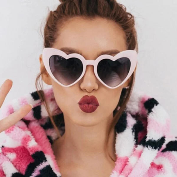 Hjärta Märke Designer Solglasögon Kvinna Lyxiga Plast Solglasögon Klassiska Retro utomhusglasögon Oculos De Sol Gafas PinkGray