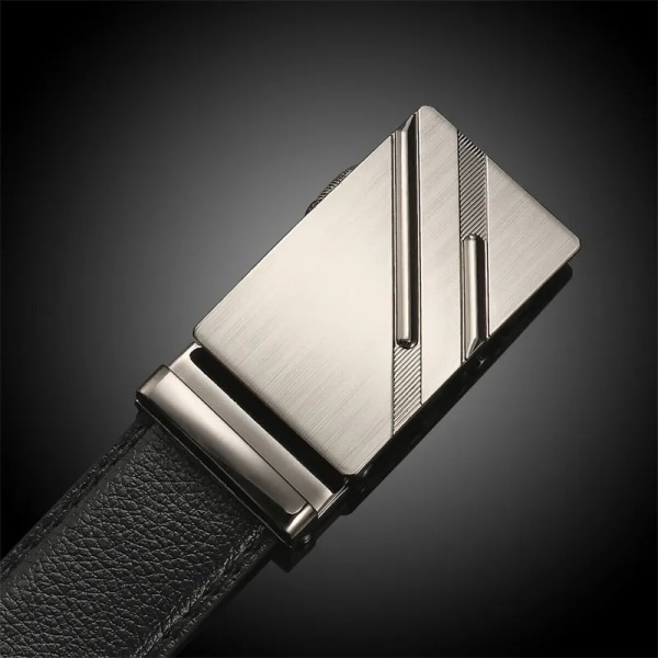 120 cm Herrbälte Lyxigt Automatiskt Business Midjeband Man Ko-rem Bälten För Herr Läder Designer Guld Silver Spärrspänne BlackE 120cm