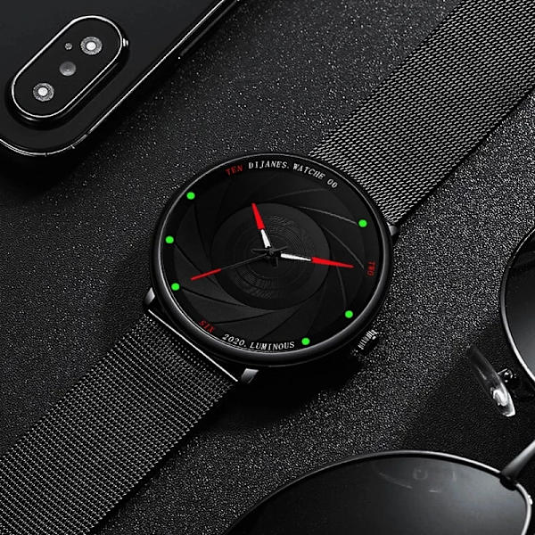 2022 Minimalistiska modeklockor för män Ultratunt rostfritt stål Mesh bälte Quartz Watch Herr Business Watch Montre Homme Mesh Black Blue