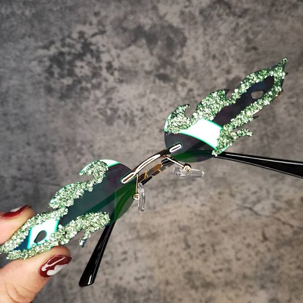 Små ovala bågformade Rhinestone solglasögon med sten Märkesdesigner Punk Diamond Solglasögon Gafas De Sol Green