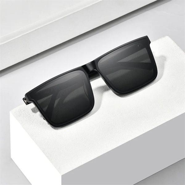 Plastbåge för män Glasögon Fyrkantiga solglasögon Solglasögon för män Svart PU-väska Oculos UV400 Gradient Gray Other