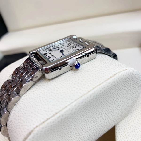 Nyankomst Quartz Enkel fyrkantig Urtavla Klassisk Watch Elegant Rent rostfritt stål Silver Lyx Armbandsur Damklänning Klocka Black band