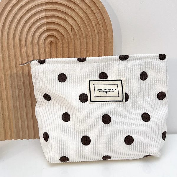 Kvinnor Kosmetikväska Broderi Daisy Floral Koreansk resor Toalettväska Canvas Case Sminkfodral Organizer Case White dot