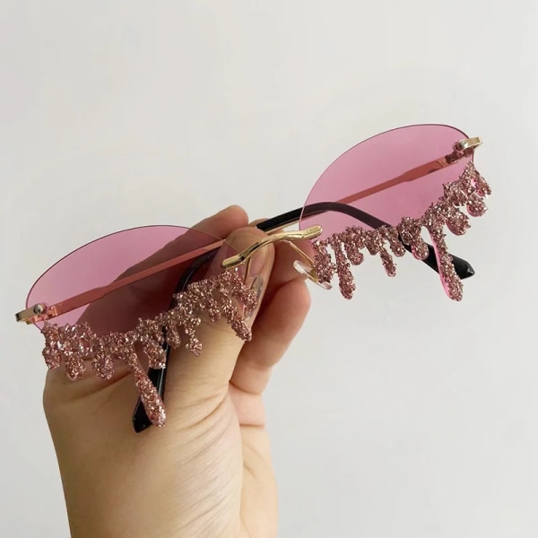 Små ovala bågformade Rhinestone solglasögon med sten Märkesdesigner Punk Diamond Solglasögon Gafas De Sol Pink