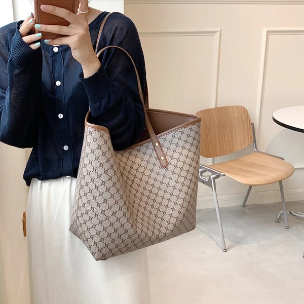 2 st/ set Lyxdesigner handväska med hög kapacitet handväska för kvinnor Trender varumärkesdesigner randig shopper axel shoppingväska Brown with White 43cmx29cmx14cm