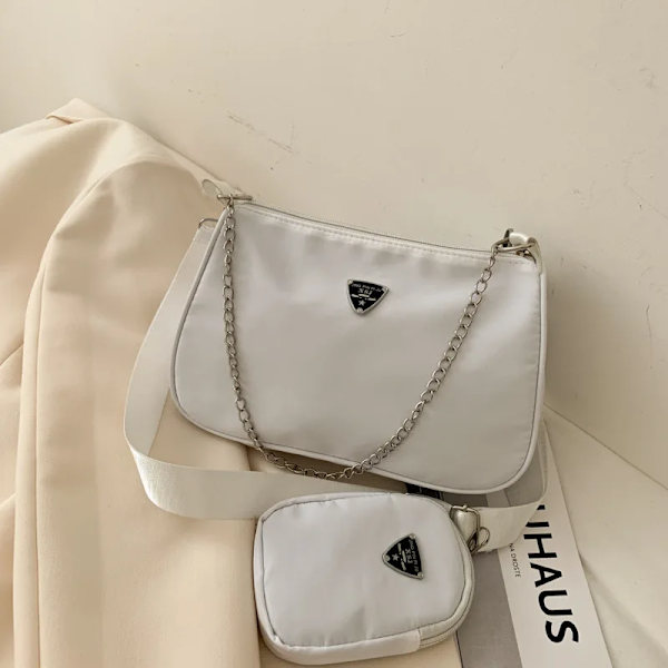Nya Retro Crossbody-väskor för kvinnor Stil Halvmånekedja underarm Axelväskor Dam Högkvalitativa fyrkantiga solida väskor White