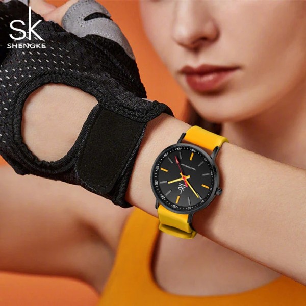 SHENGKE Sport Dam Klockor Silikonband Ny Design För Kvinna SK Quartz Armbandsur Original Damklocka Relogio Feminino Yellow
