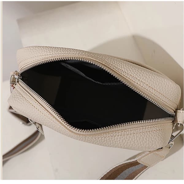 Klassiska axelväskor dam handväskor och väskor bred tygrem crossbody solid väska damer daglig användning dragkedja PU axelväskor White