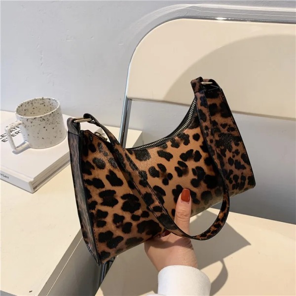 Axelväskor för kvinnor Mode Print Kvinnor Lyxig Handväska PU Läder Enkel underarm Axelväska Handväska Handväska Väska Leopard