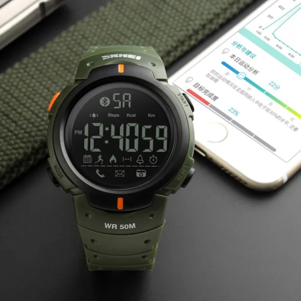 SKMEI 1301 Bluetooth Men Smart Watch Funktioner Sportklockor Påminnelse Digitala armbandsur Kalorier Stegräknare Män Klocka Relogios Green