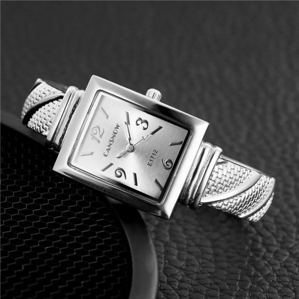 Watch 2022 Snygg lyx rektangel Kvarts Rose Gold Armband Silver Armbandsklockor Rostfritt stål Klocka Relogio Feminino Silver White