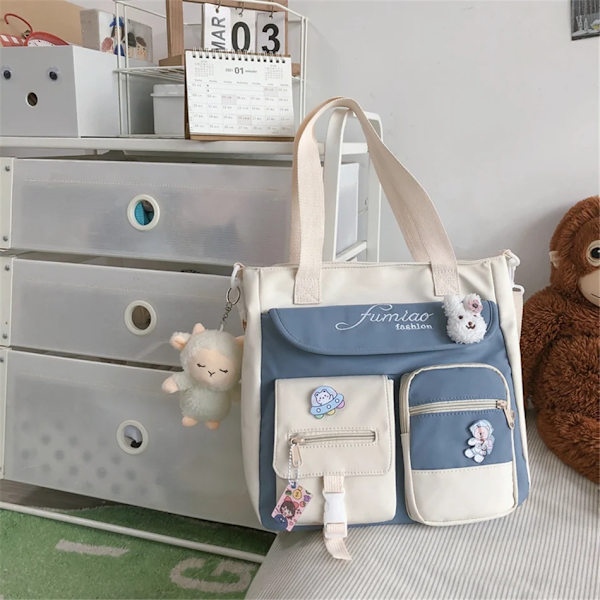 Söta tygväskor med stor kapacitet Trendig nylon lapptäcke skolboksväska för tonårsflickor Modestudent Crossbody Sac White With Accessories