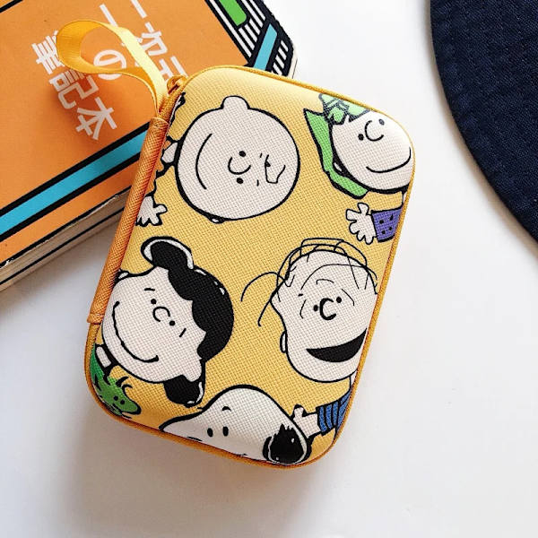 Snoopy Mini Bärbar Hörlursväska Myntväska Hörlurar USB case Förvaringslåda Plånbok Bärväska Väska Hörlurstillbehör Snoopy 3