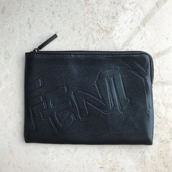 FENTY BEAUTY Makeup Kosmetikväska Clutchväska Svart Neopren Ny Rihanna Black